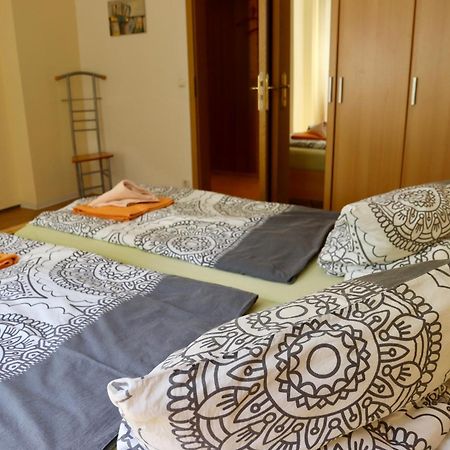 Ferienwohnung am Großen Garten Dresden Exterior foto
